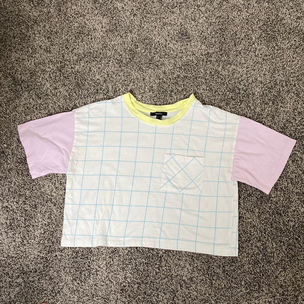 Forever 21 crop designed tee shirt
